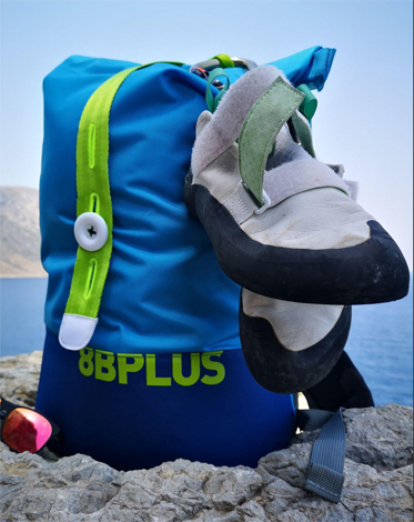 Novedades 8BPLUS en magnesio para escalada y en sus divertidas bolsas porta  magnesio